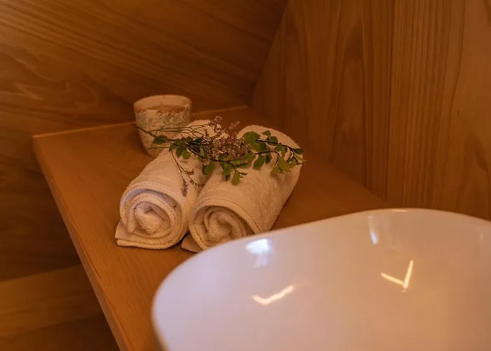 De Xaras, Neboda * Marín