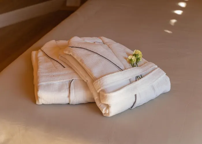 De Xaras, Neboda * Marín